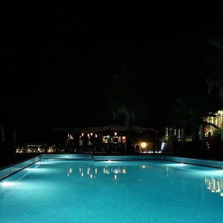 Crystal Hotel 4*