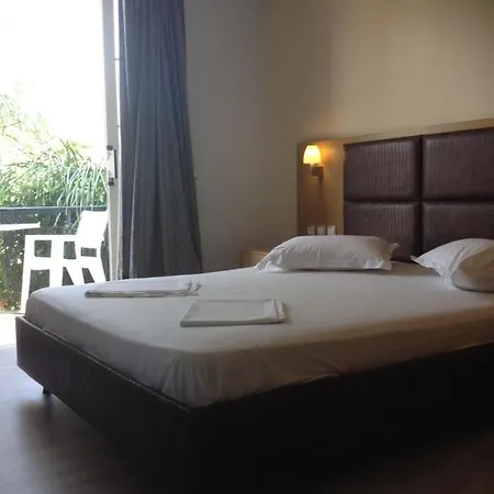 Hotel Crystal Kalamákion