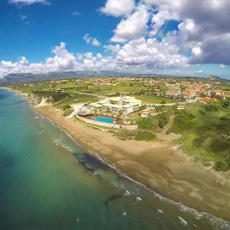 水晶海滩酒店 Kalamákion