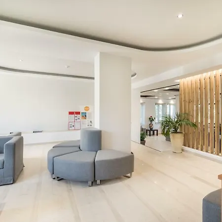 水晶海滩酒店 Kalamákion