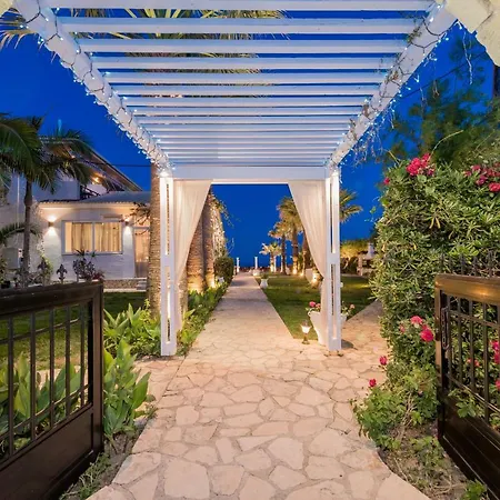 水晶海滩酒店 4*