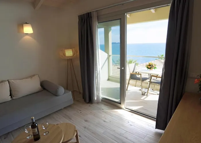 水晶海滩酒店 酒店 Kalamákion