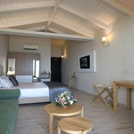 Hotel Crystal 4*